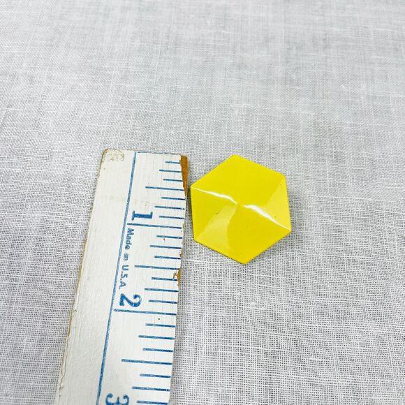 Vintage 80s Earrings Set Clip On Earrings Yellow Gray Red Modern Chunky 80s VTG - Picture 6 of 8